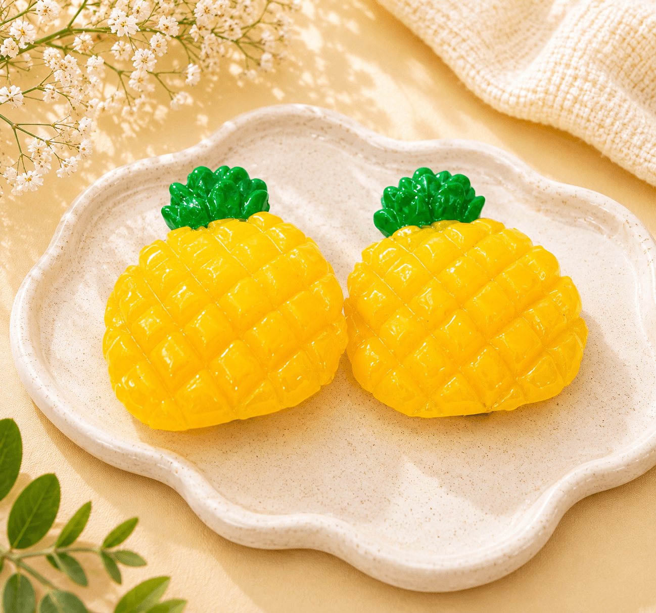 Pineapple Resin Hair Clips Duo (Yellow Glossy)